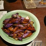裹着面粉炸的，糖醋汁浓郁，量特别大
