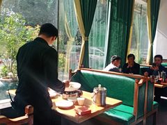 靠窗位-饭怕鱼(阳光100店)