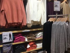 -优衣库(南宁江南万达店)