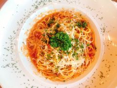 -Chom Cafe and Restaurant