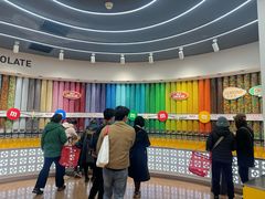 -m豆巧克力世界(上海世茂广场店)