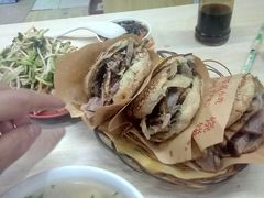 -洪峰浩老北京烧饼夹肉(角门路店)