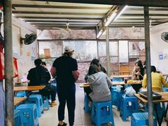 大堂-陈氏老字号十三小炸炸店