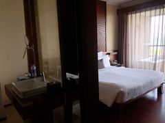 -三亚湾海居铂尔曼度假酒店