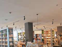 -魔方城市书房(中街益田店)