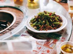 土芹菜炒肉-丹水桥地锅鱼·翘嘴鲌·地方特色全鱼宴(丹江口大坝店)