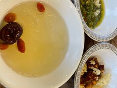 -鲁朗纳麦石锅鸡庄园