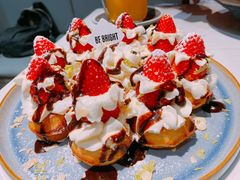 草莓忌廉华夫饼-BE BRIGHT KITCHEN(正佳广场店)