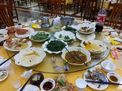 -四川小胡子海鲜(丁村万人海鲜广场店)