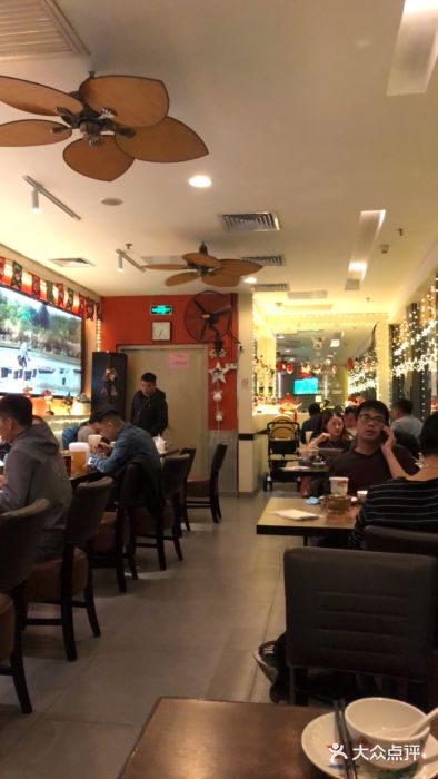 大头虾越式风味餐厅(光明广场店)大堂图片
