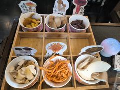 -菌自由丨野生菌火锅特色庭院餐厅(丽江古城店)