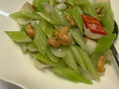-汗腾格里·风味餐厅(新疆驻京办店)