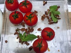 番茄脆菇沙拉-小大董·烤鸭(凤凰汇店)