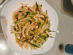 -老码头黑皮肘子锅包肉(赣水路店)