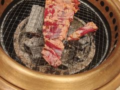 -蚂蚁洞·烤肉大营地(上海静安大悦城店)