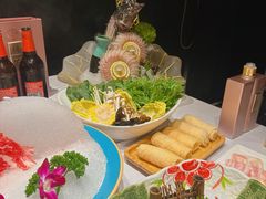 -泓炙颐凤鲜海鲜火锅料理(桐乡店)