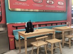 -塔斯汀中国汉堡(徐汇汇京广场店)