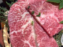 -山川小町·极番烧肉(新地假日广场店)