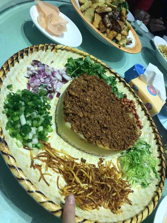嘎吧锅私家菜馆(新村四区店)-"早上电话预定了一份地瓜精排嘎巴锅,半