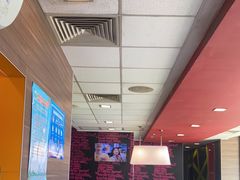 大堂-麦当劳(新新大道岗丰店)