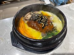 牛肉石锅饭-汉金城海鲜烤肉自助百汇(威海威高广场店)
