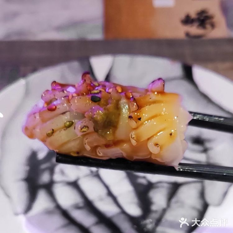 这家板前日料有点意思|三文鱼寿司只要6元,我可以随便炫~