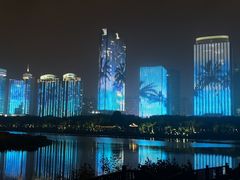 -万绿园