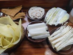 -扎起市井老火锅(乐山总店)