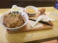 -熊吞·大碗丼烧肉饭(济宁万达广场店)