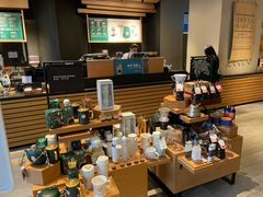 零售区-星巴克臻选(杭州万象城店)