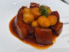 小土豆红烧肉-聚友居酒楼