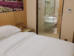 -维也纳酒店(重庆西站巴国城店)