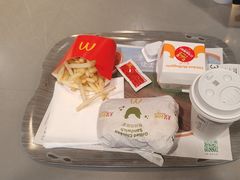 -麦当劳(杨林得来速店)