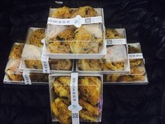 -云朵上的鱼(莘庄店)