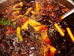 -肖肖酸萝卜鱼火锅(总店)