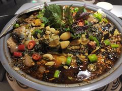 -老刘生态大鱼坊铁锅炖鱼(赛马场店)