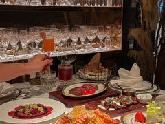-Mogul Eatery·大亨餐酒馆