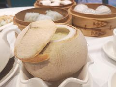 原只椰子炖燕窝-彩福皇宴(皇室堡店)
