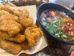 -爆炸头阿姨小四川正宗川味小吃(无任何分店)