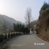 你知道你是在跟谁说话吗？信不信我现在就杀了你