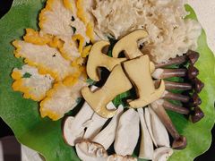 -钢管厂五区小郡肝串串香火锅(梅川路店)