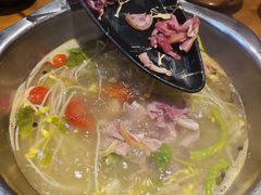 -苗阿哥酸汤牛肉火锅(体育场店)