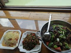 -临江餐馆二楼美食部落