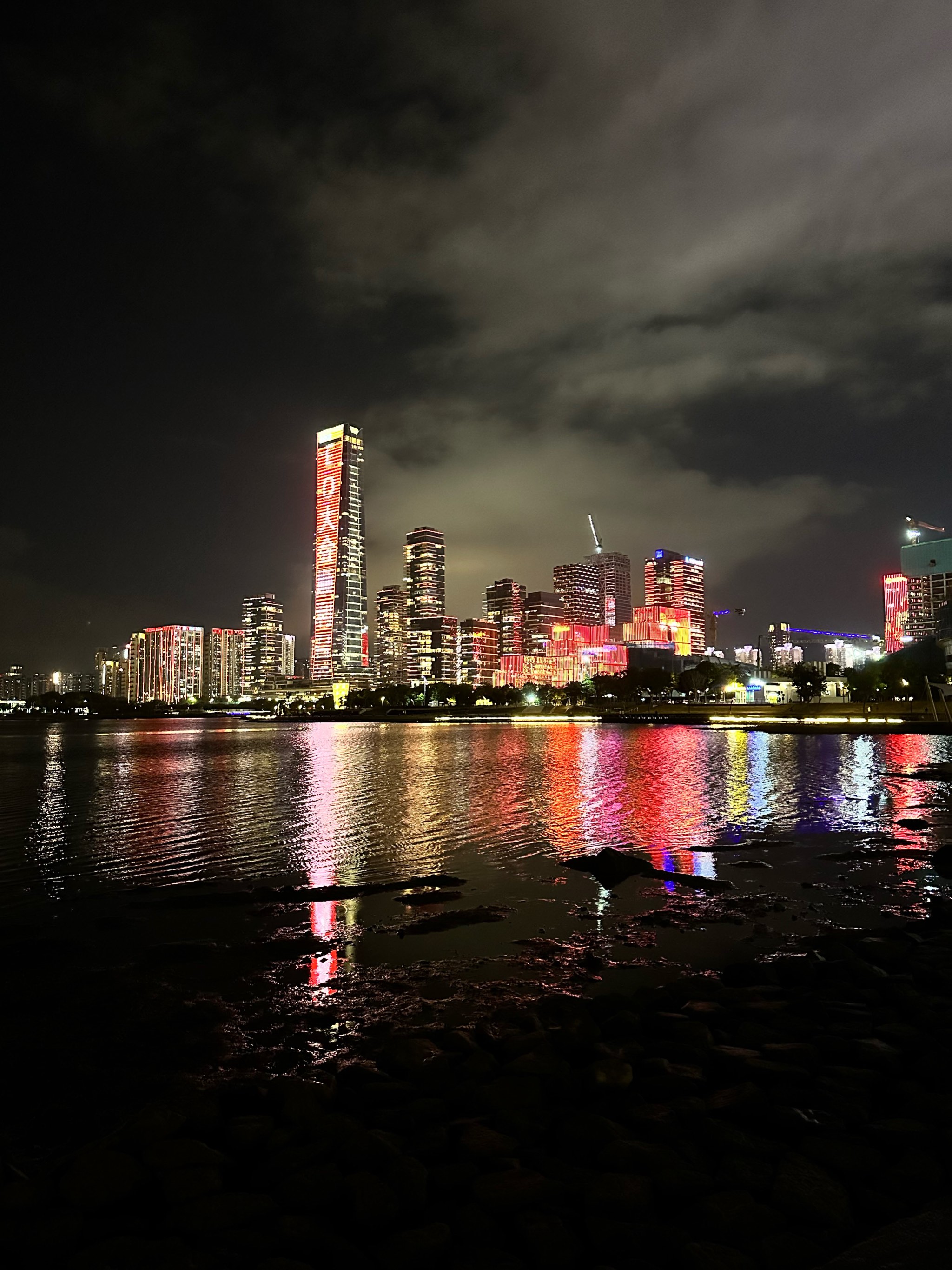 深圳湾人才公园—夜色撩人的城景