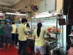 -Bánh Mì Huynh Hoa