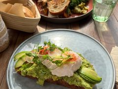 牛油果温泉蛋吐司-O'mills Sourdough Bakery&Bistro(永嘉路店)