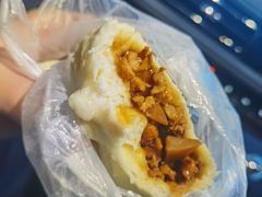 麻辣香菇鸡丁包-老陶包子铺(南大西南村店)