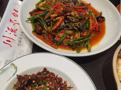 -川流不息·地道川菜·小龙虾(松东路店)