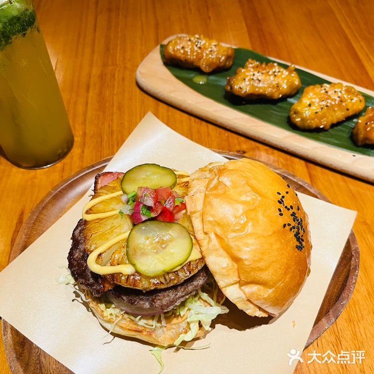 清新简约餐厅探店记:Burger bar