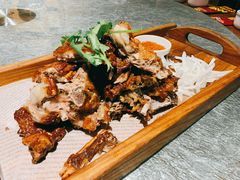 巴柯祖传焖烤羊腿-纳瓦新疆菜(银都店)